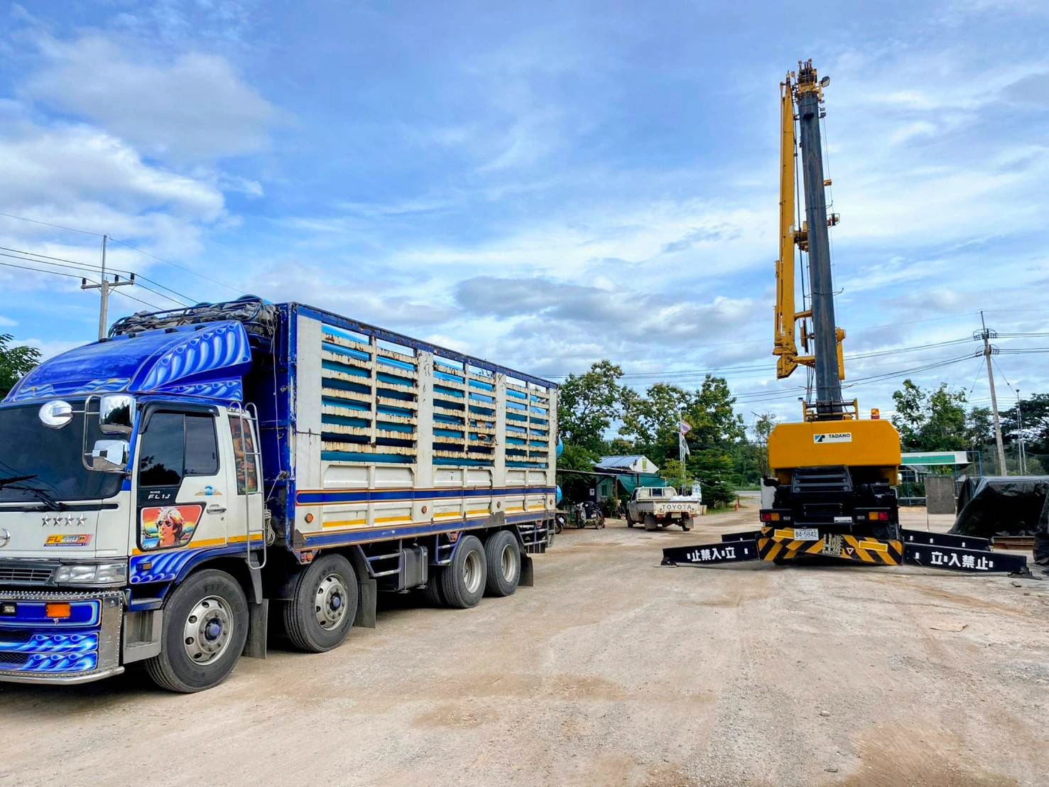 รถพ่วงรับจ้างแม่ฮ่องสอน